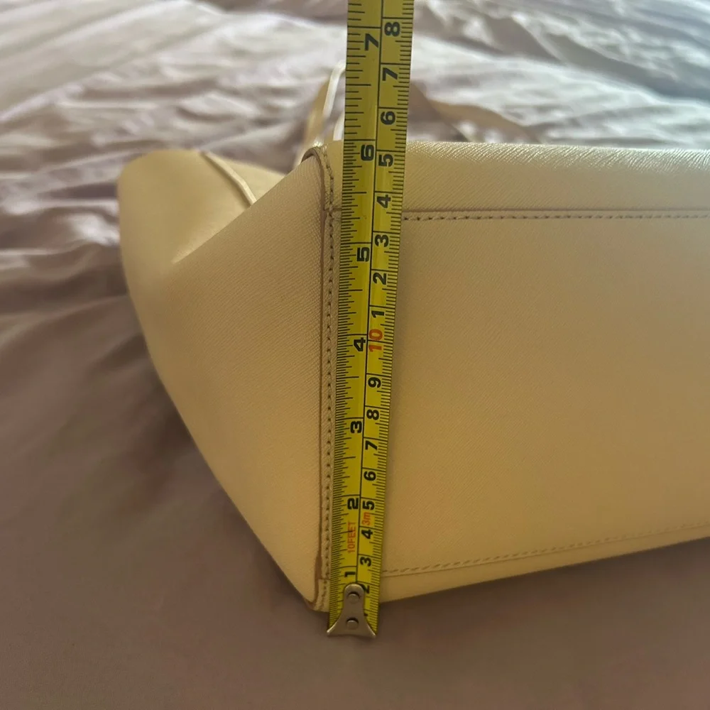 Tory Burch Blush light oak/ blush saffiano Leather large York buckle Tote